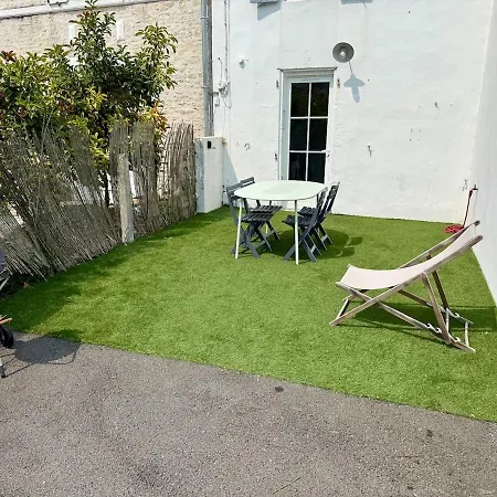 Casa vacanze Maison Au Calme Avec Terrasse Privée Saint-Medard-d'Aunis